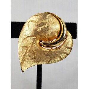 Vintage  JJ Jonetta Heart Brooch Yellow Matte Gold Plated 2"  Brooch